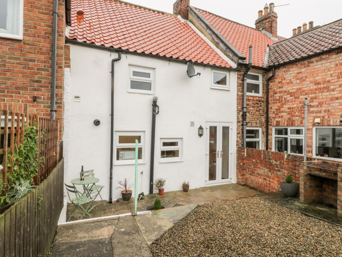 Barnaby Cottage Yarm Exterior photo